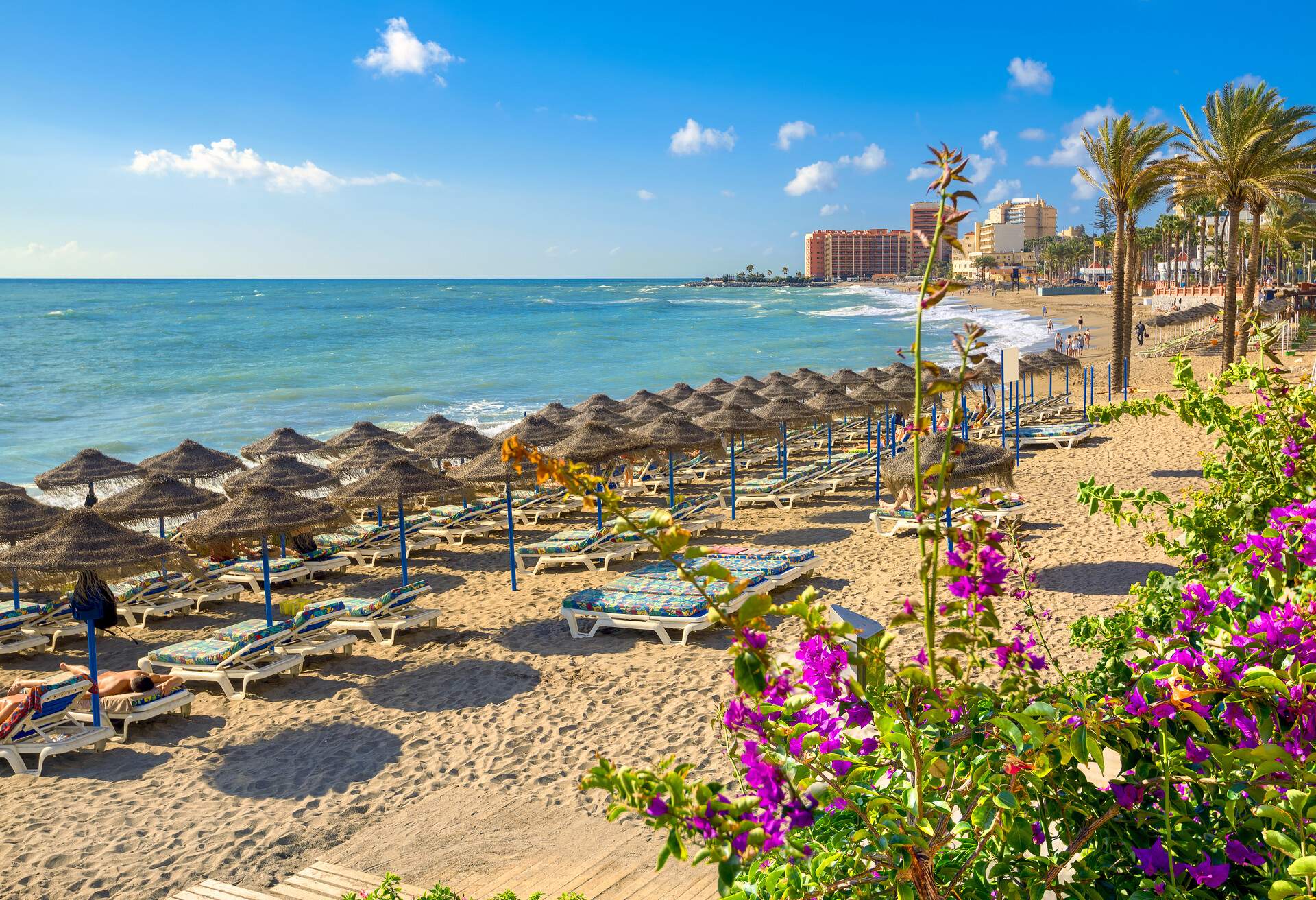 Las mejores playas de Málaga para descansar bajo el sol | KAYAK