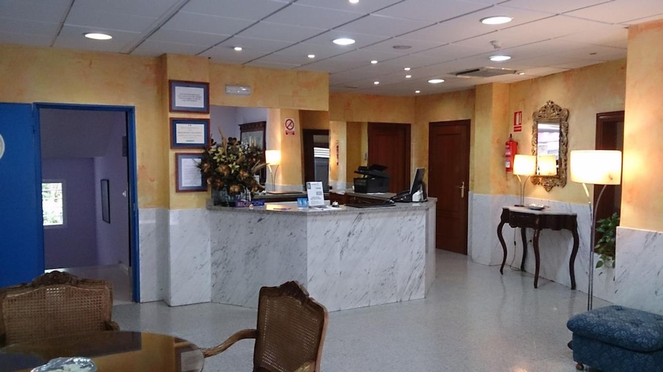 Hotel Iberia Plaza América desde 47 €. Hoteles en Cáceres - KAYAK